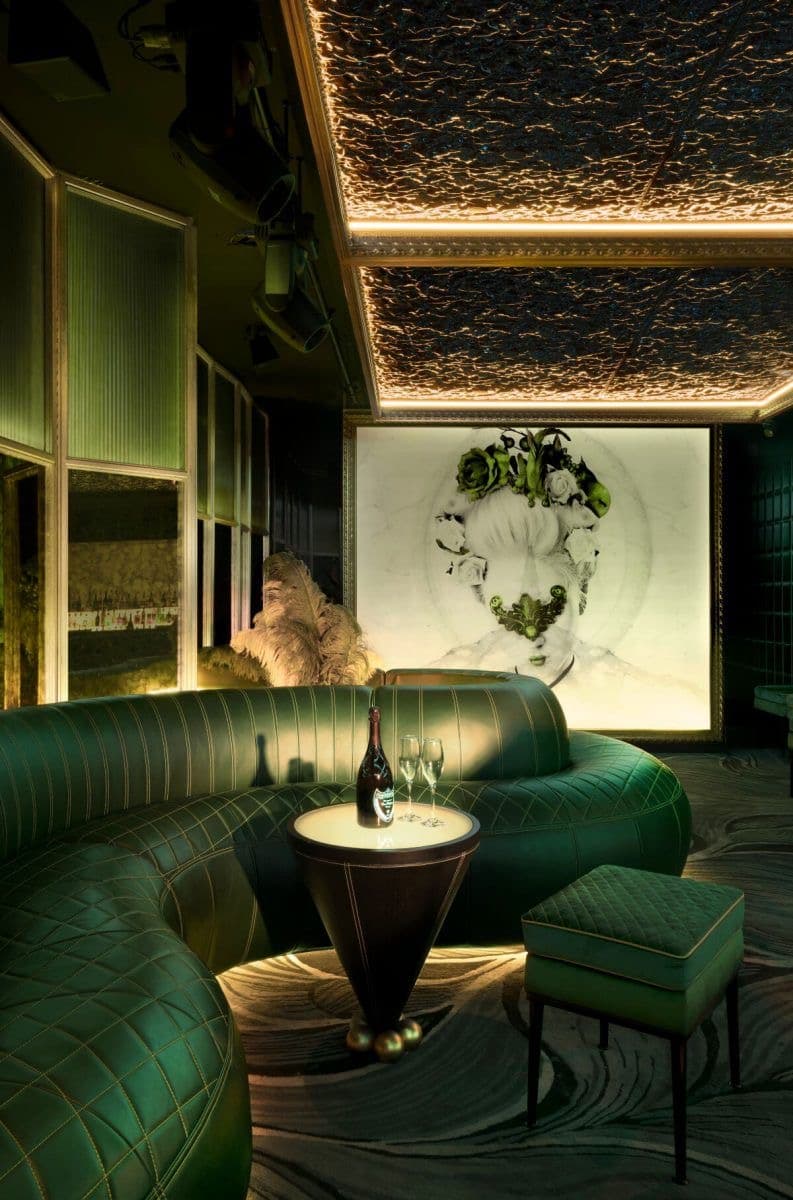 Black Key — lounge reservado